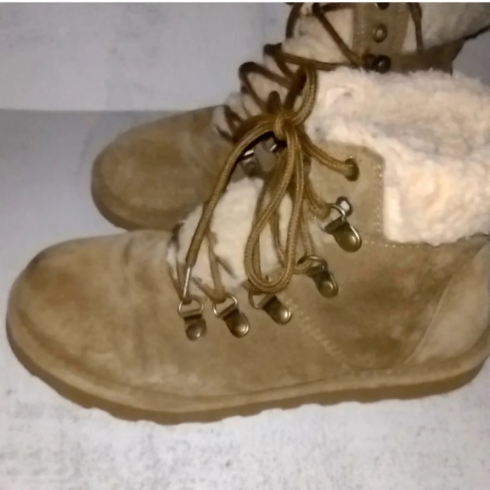 BEARPAW Marie Genuine Sheepskin Boots, 7M